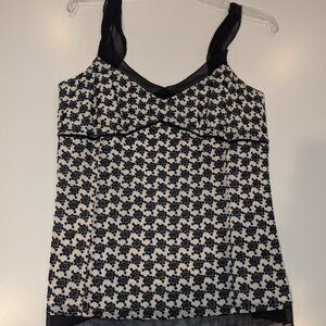 Ann Taylor size 6 beautiful patterned camisole top